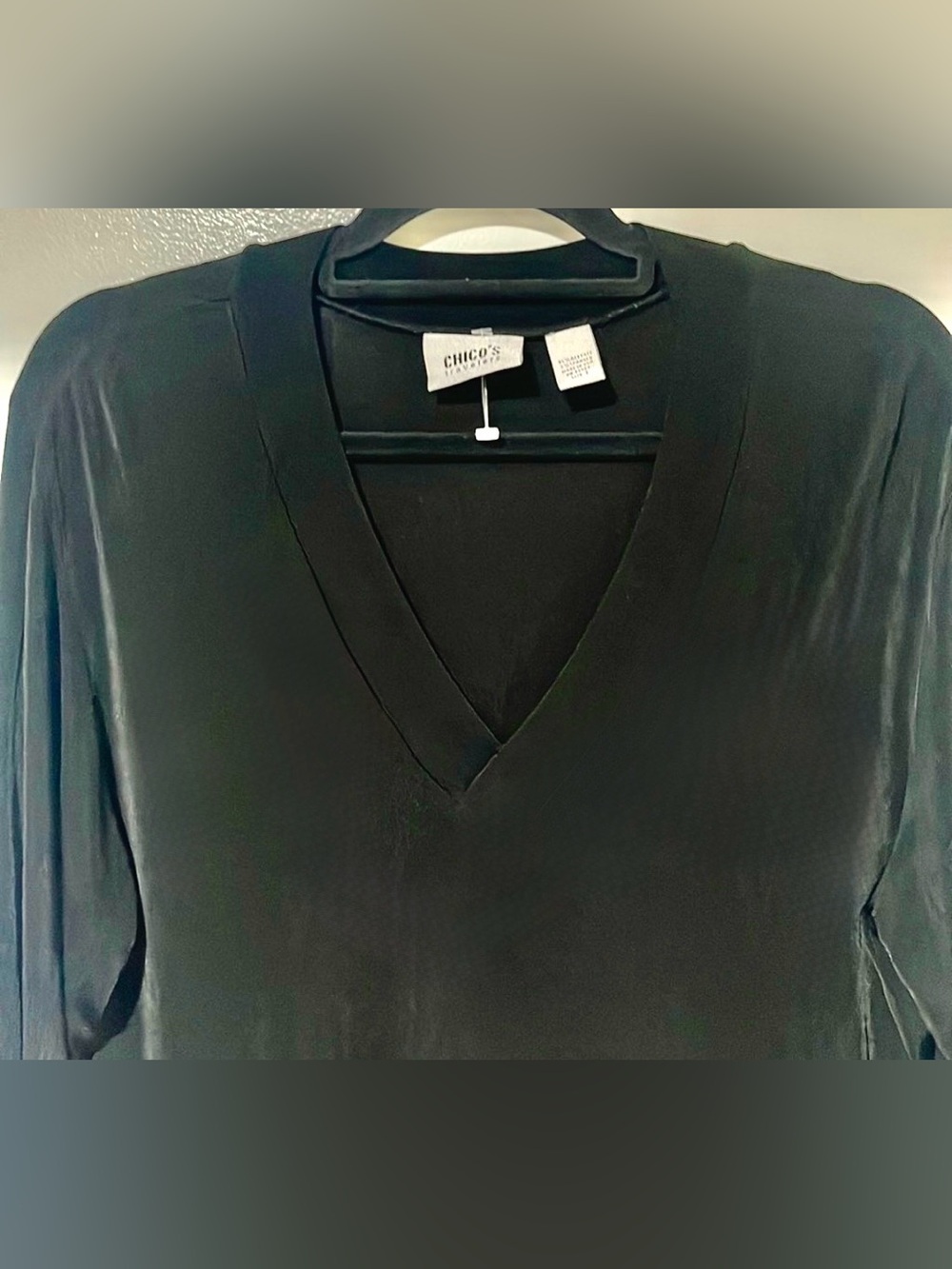 Chico's Travelers Collection Black V-Neck Long Sleeve Top